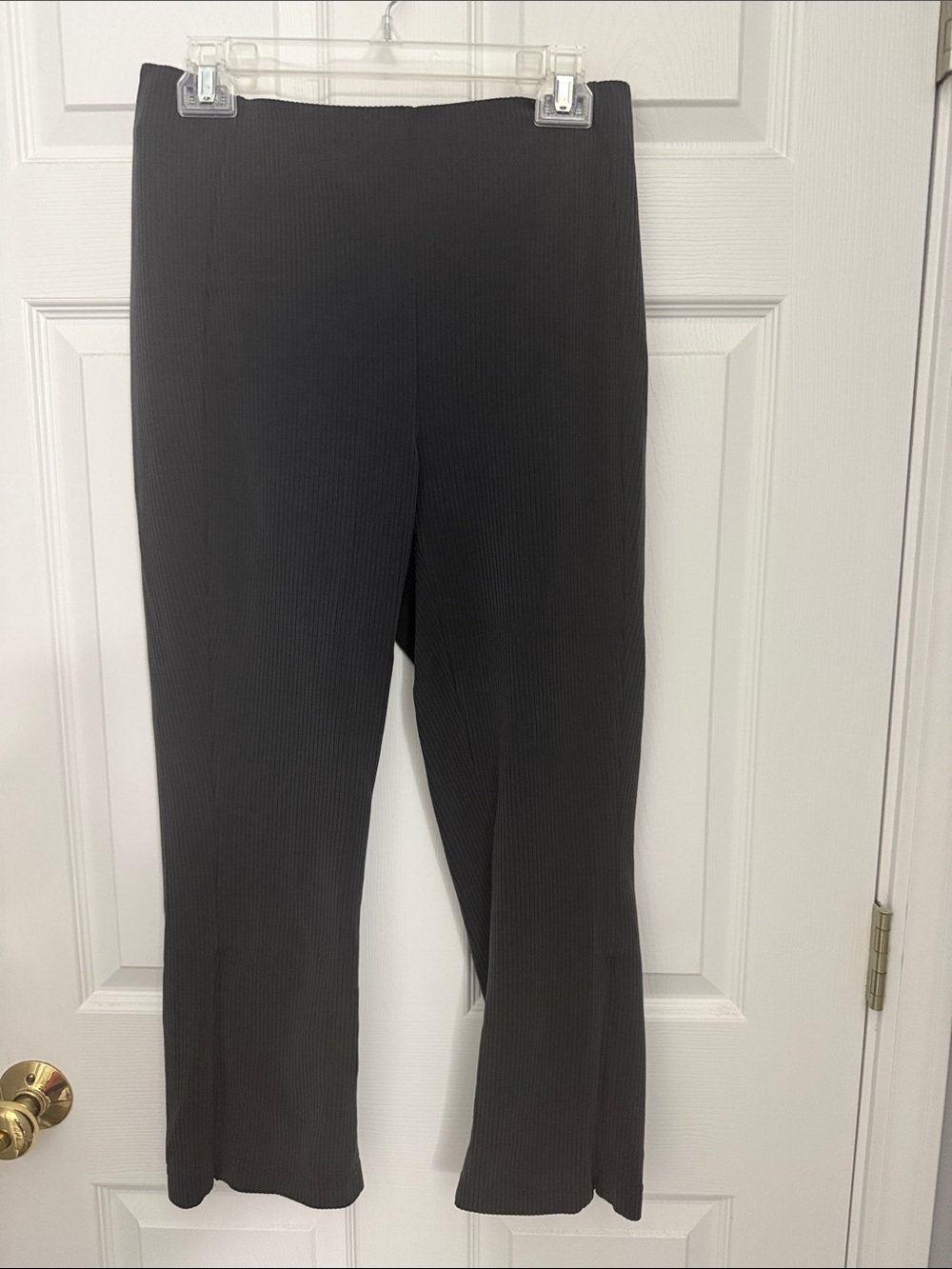 Lululemon Softstreme Charcoal Grey Ribbed Knit Cropped Pants.  Size 10